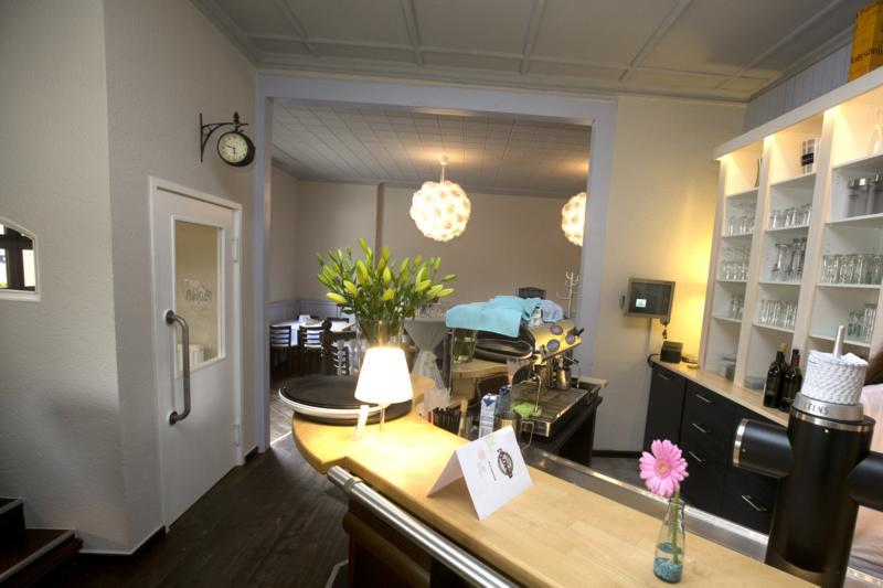 Hotel Zur Flora Эссен Экстерьер фото