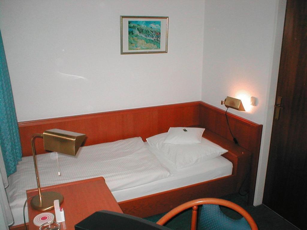 Hotel Zur Flora Эссен Номер фото